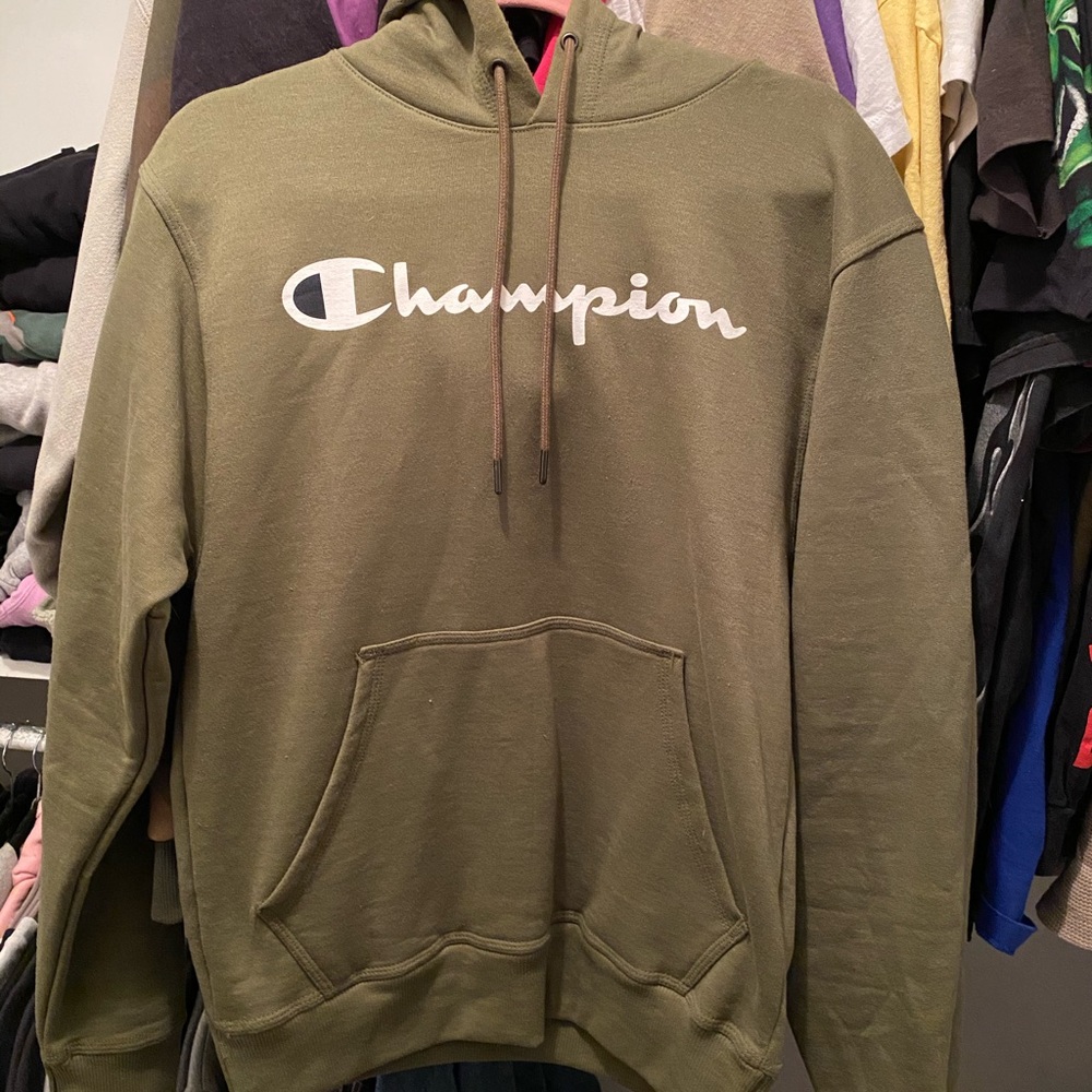 SOLD ‼️ Champion Hoodie